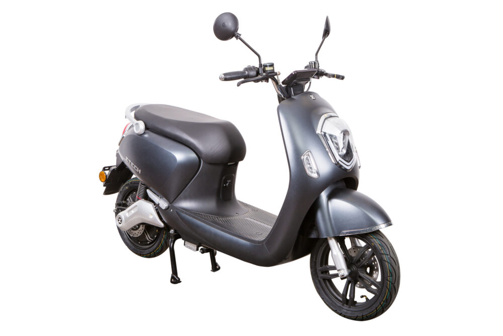 ZT-23 E-Scooter in Silber vor weißem Hintergrund